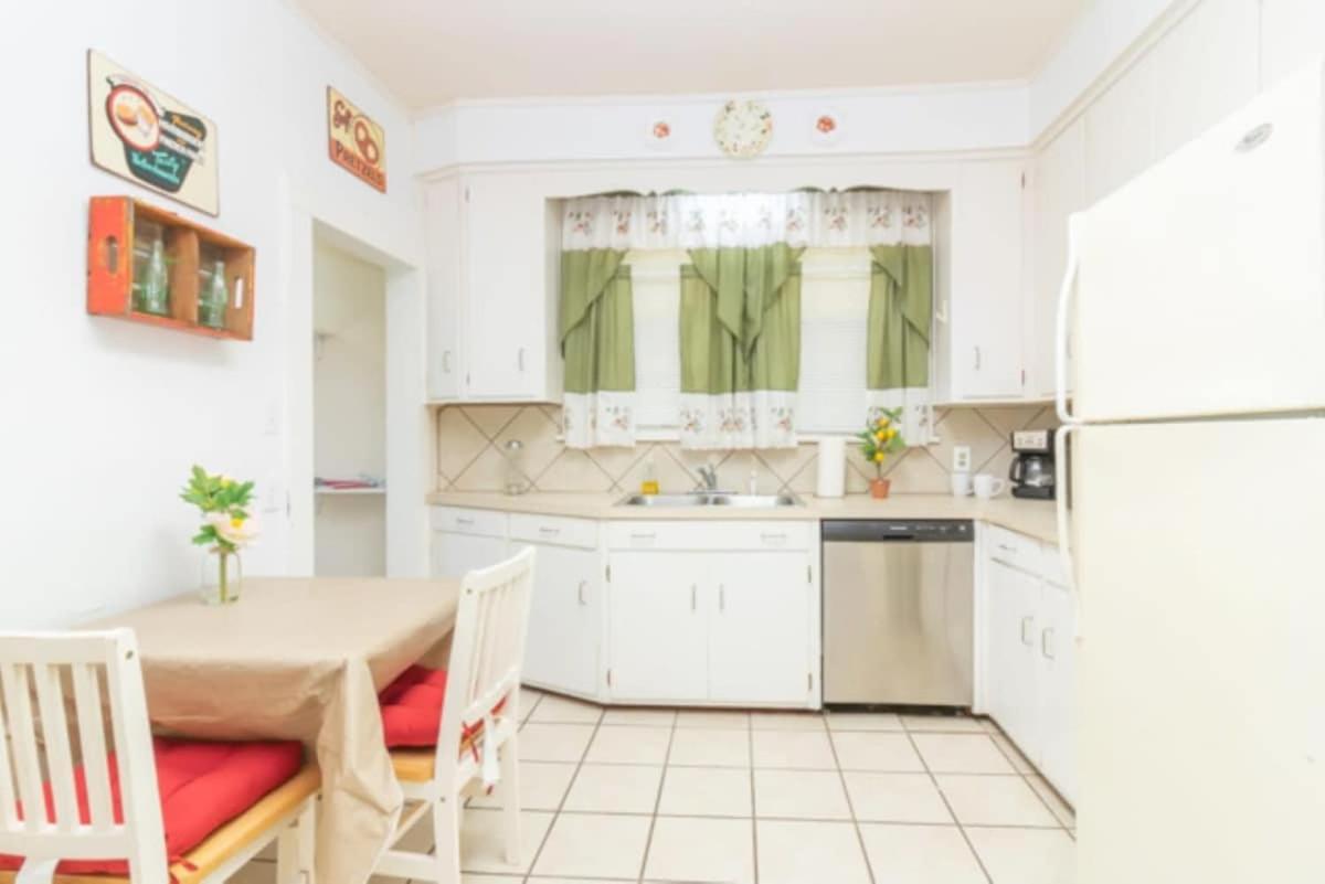 The Parkside Cottage Lakebottom Park At Doorstep! Колумбус Екстер'єр фото